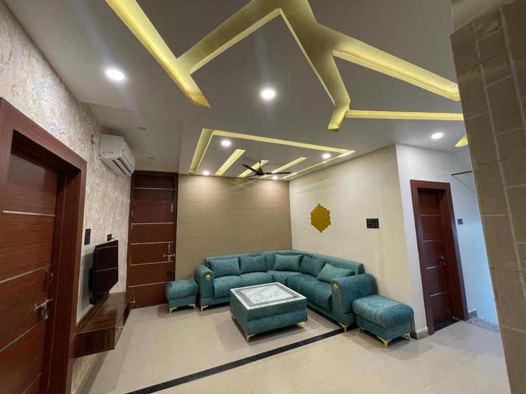 Sunrays - Unique 3Bhk In The Heart Of The City Gwalior Eksteriør bilde